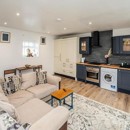 The Cosey Tucked-Away Cottage 2 Or 3 Bedroom Options Huddersfield Dış mekan fotoğraf